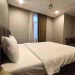 Pera Aparthotel