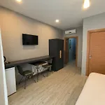 Pera Aparthotel 4*