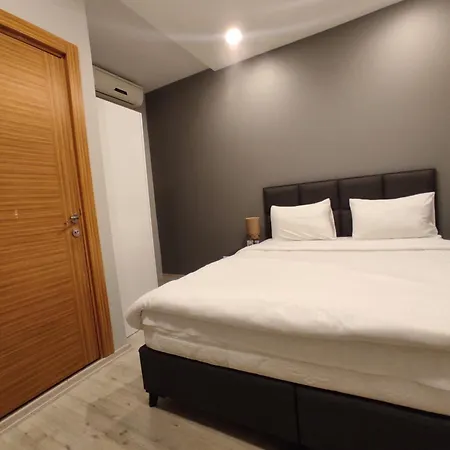 Apartahotel Pera 4*